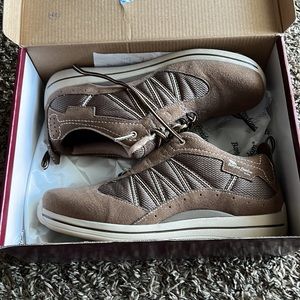 Barefoot Freedom - size: 8.5